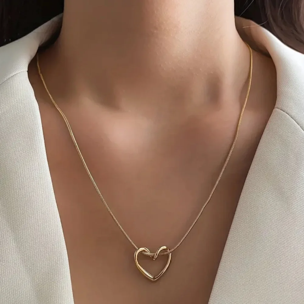 Gold Hollow Heart Pendant Necklace - Picture 5 of 5